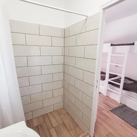 Greenfield Hostel Kisoroszi