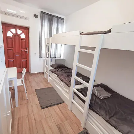 Hostel Greenfield Kisoroszi
