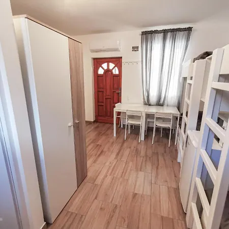 Greenfield Hostel Kisoroszi