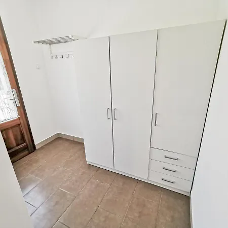 Hostel Greenfield Kisoroszi