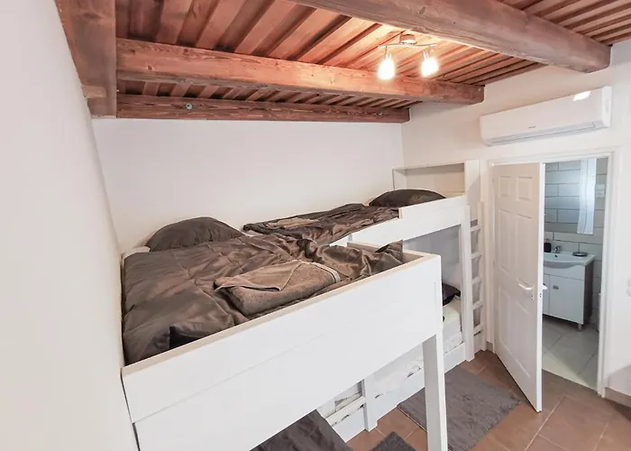 Hostel Greenfield Kisoroszi