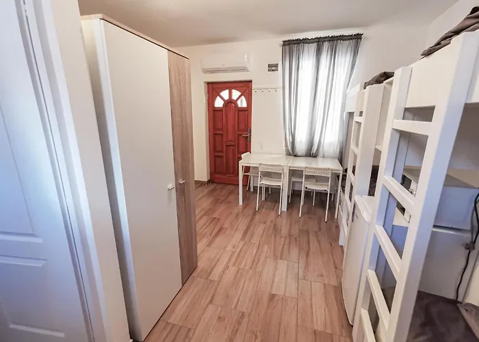 Greenfield Hostel Kisoroszi